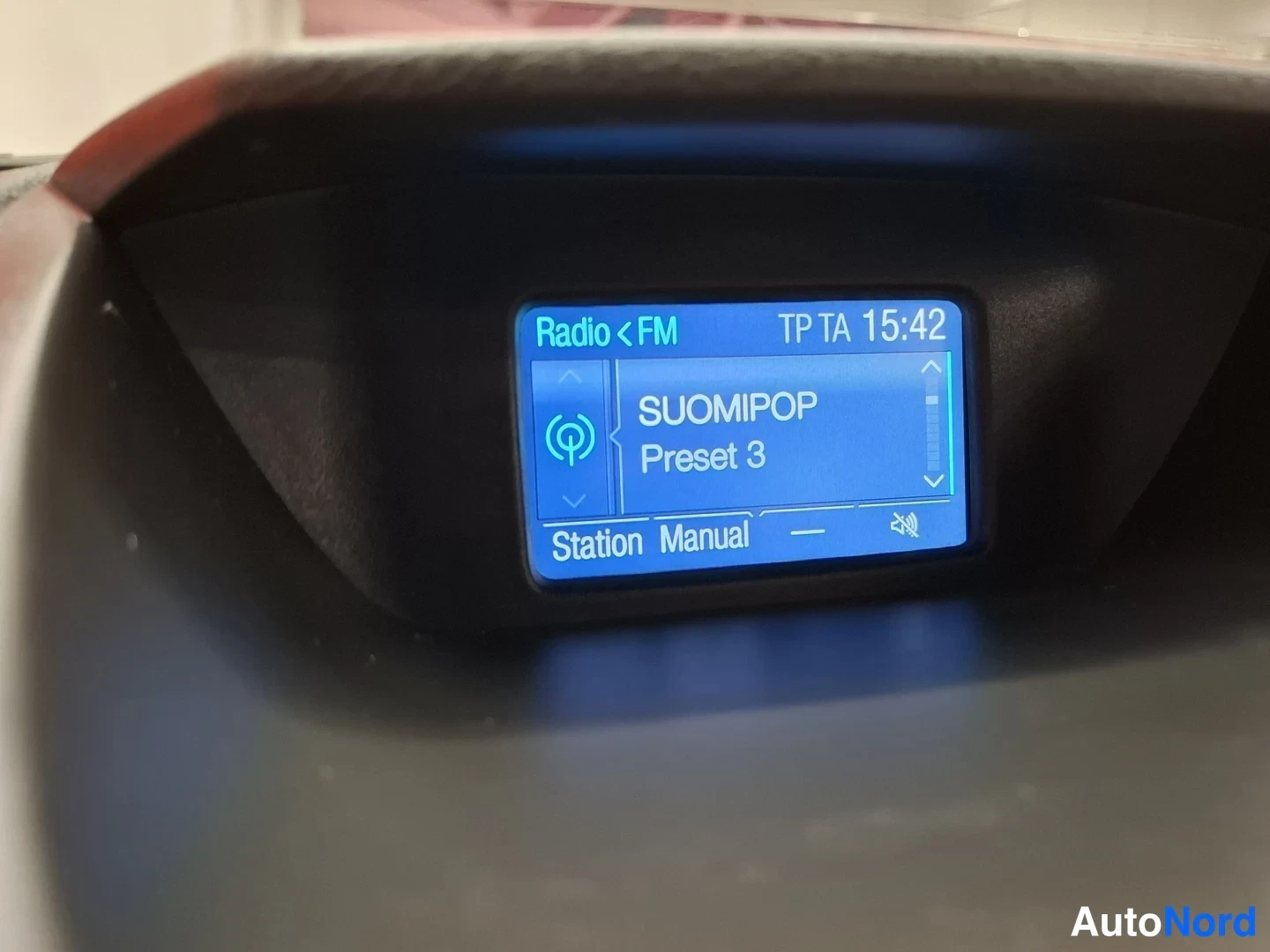 White Ford EcoSport 2017, detail, photo 11