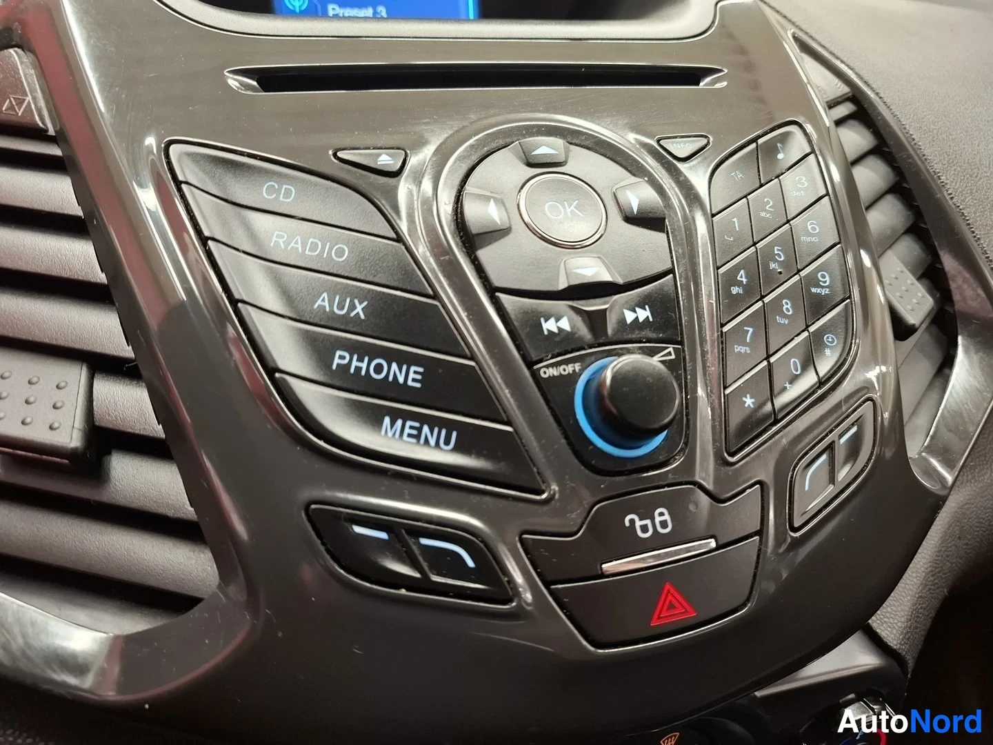 White Ford EcoSport 2017, detail, photo 12