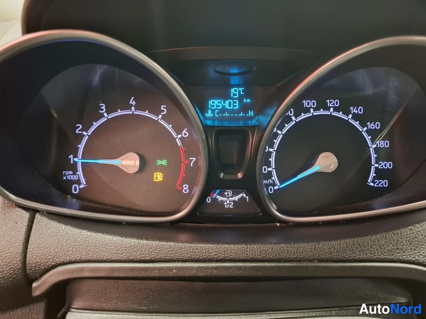 White Ford EcoSport 2017, detail, photo 14