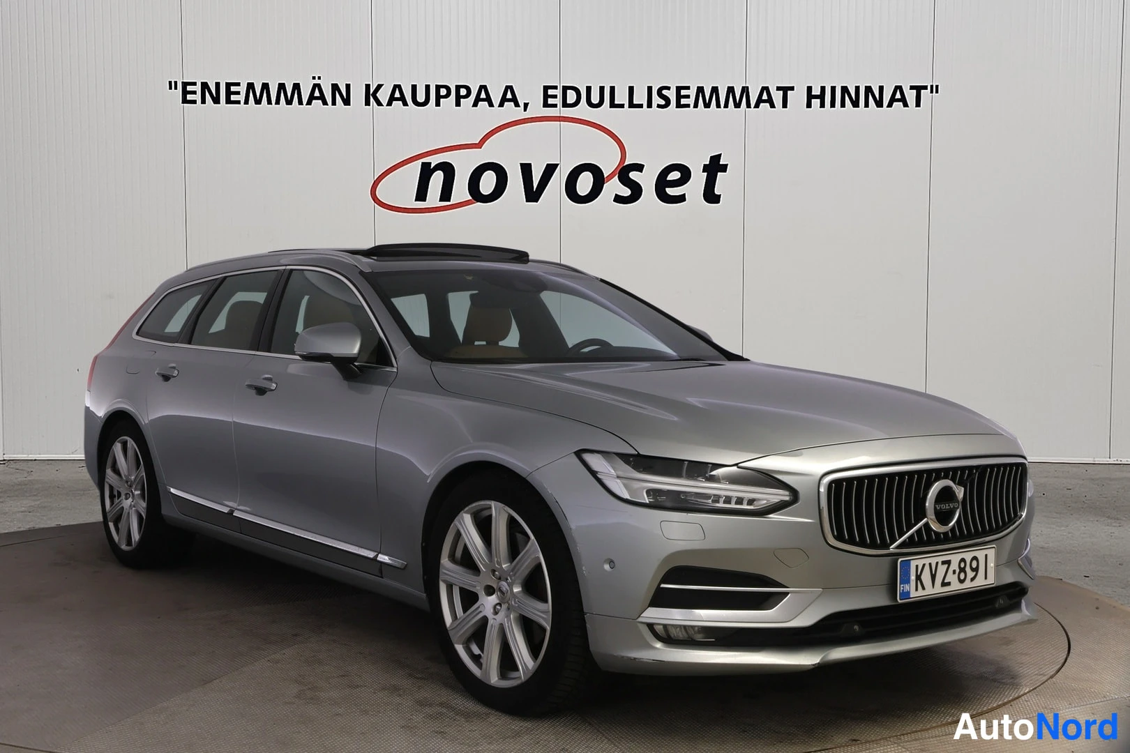 Hopea Volvo V90 2016, etuviisto, keula oikealle, kuva 2