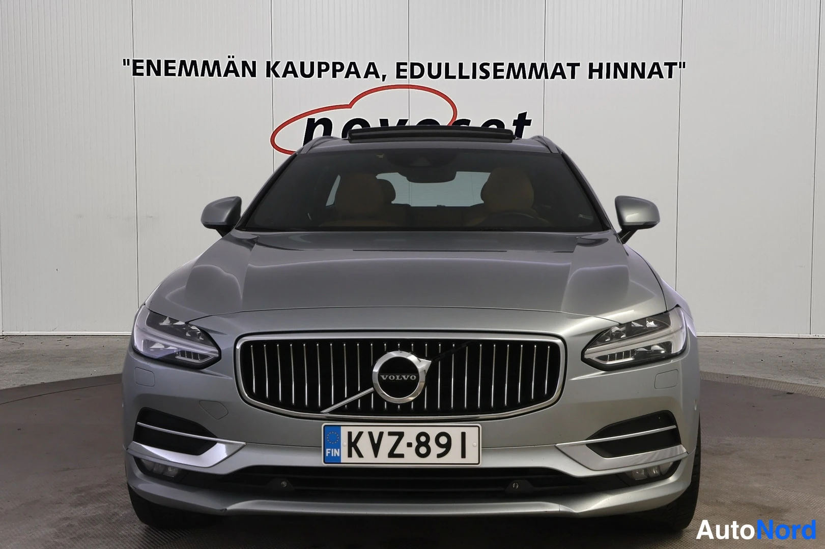 Hopea Volvo V90 2016, edestä, kuva 3