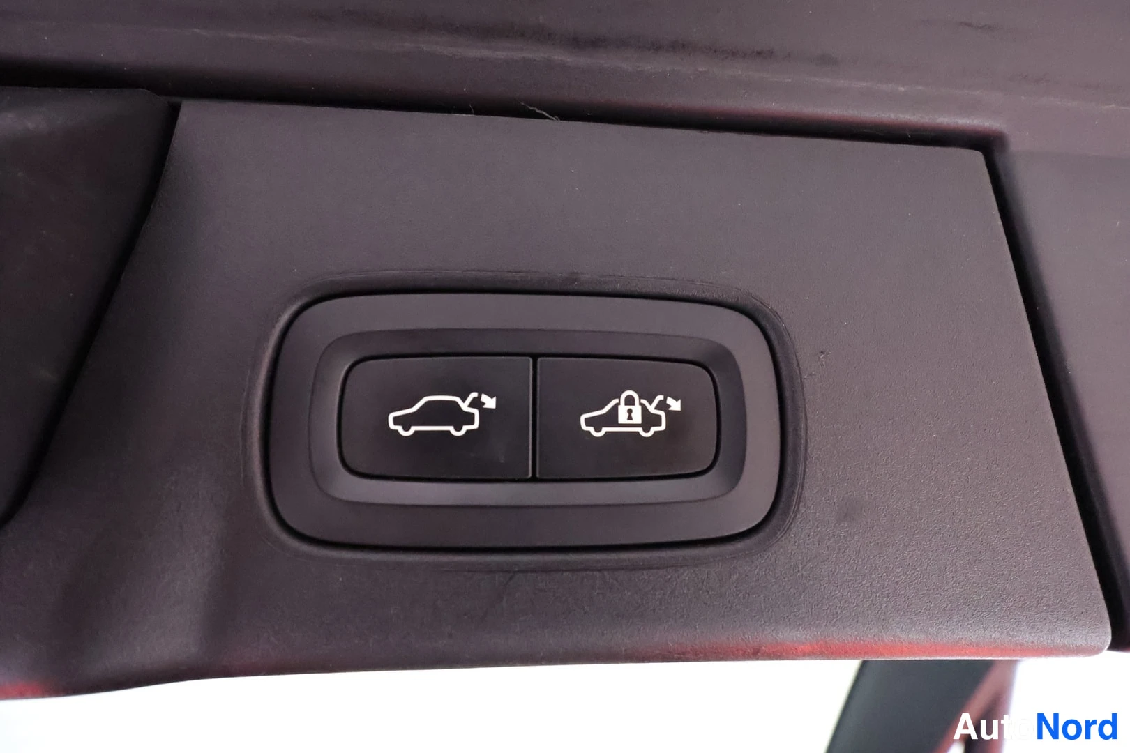 Hopea Volvo V90 2016, yksityiskohta, kuva 28