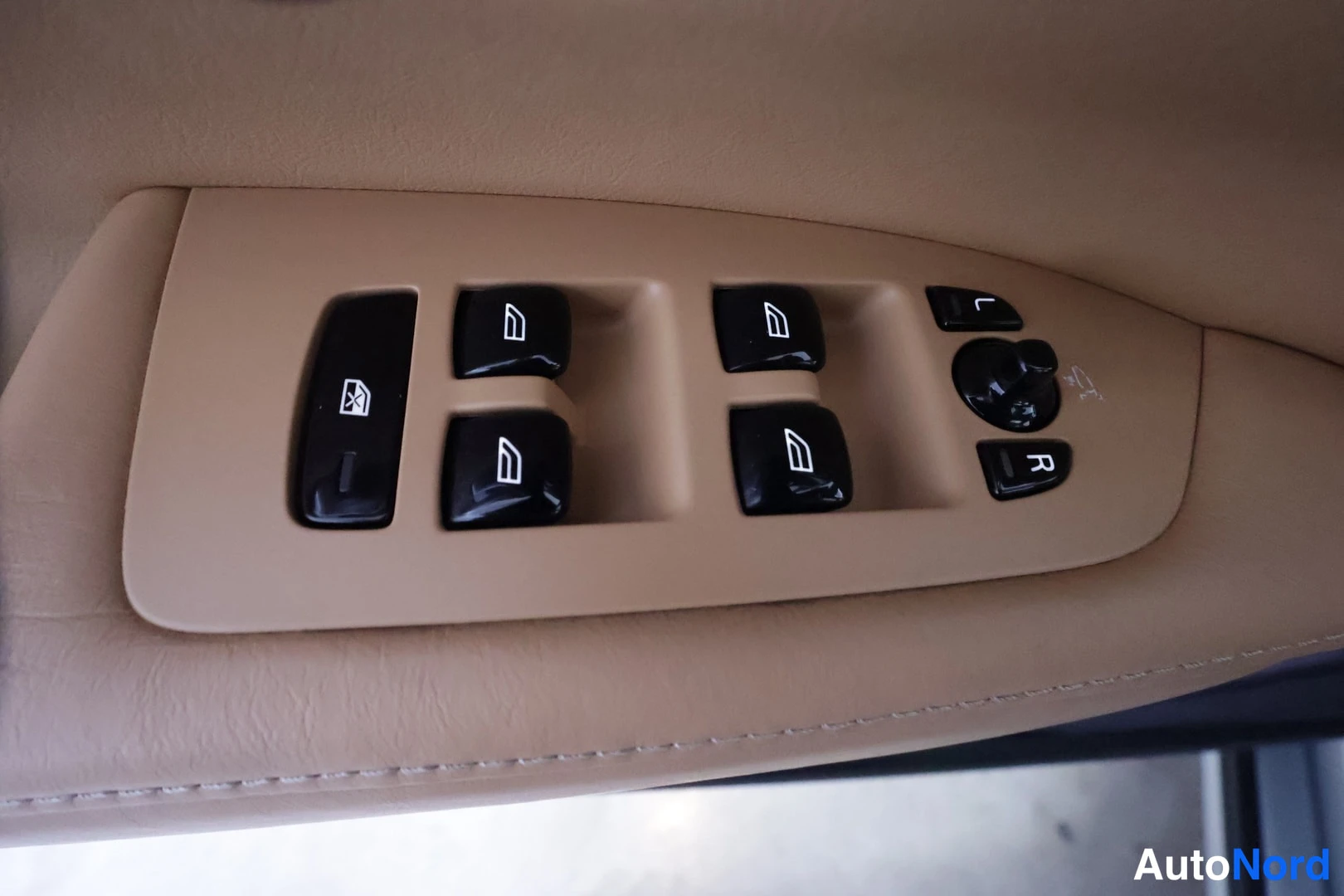 Hopea Volvo V90 2016, yksityiskohta, kuva 31