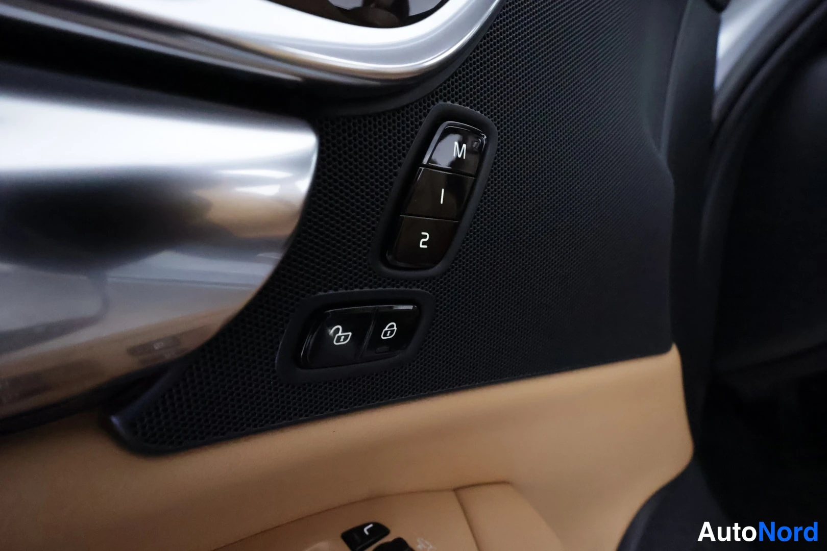Hopea Volvo V90 2016, yksityiskohta, kuva 32