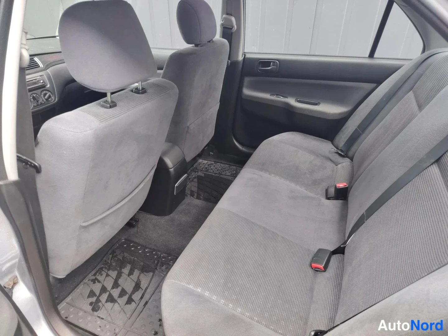 Hopea Mitsubishi Lancer 2004, kuva 8