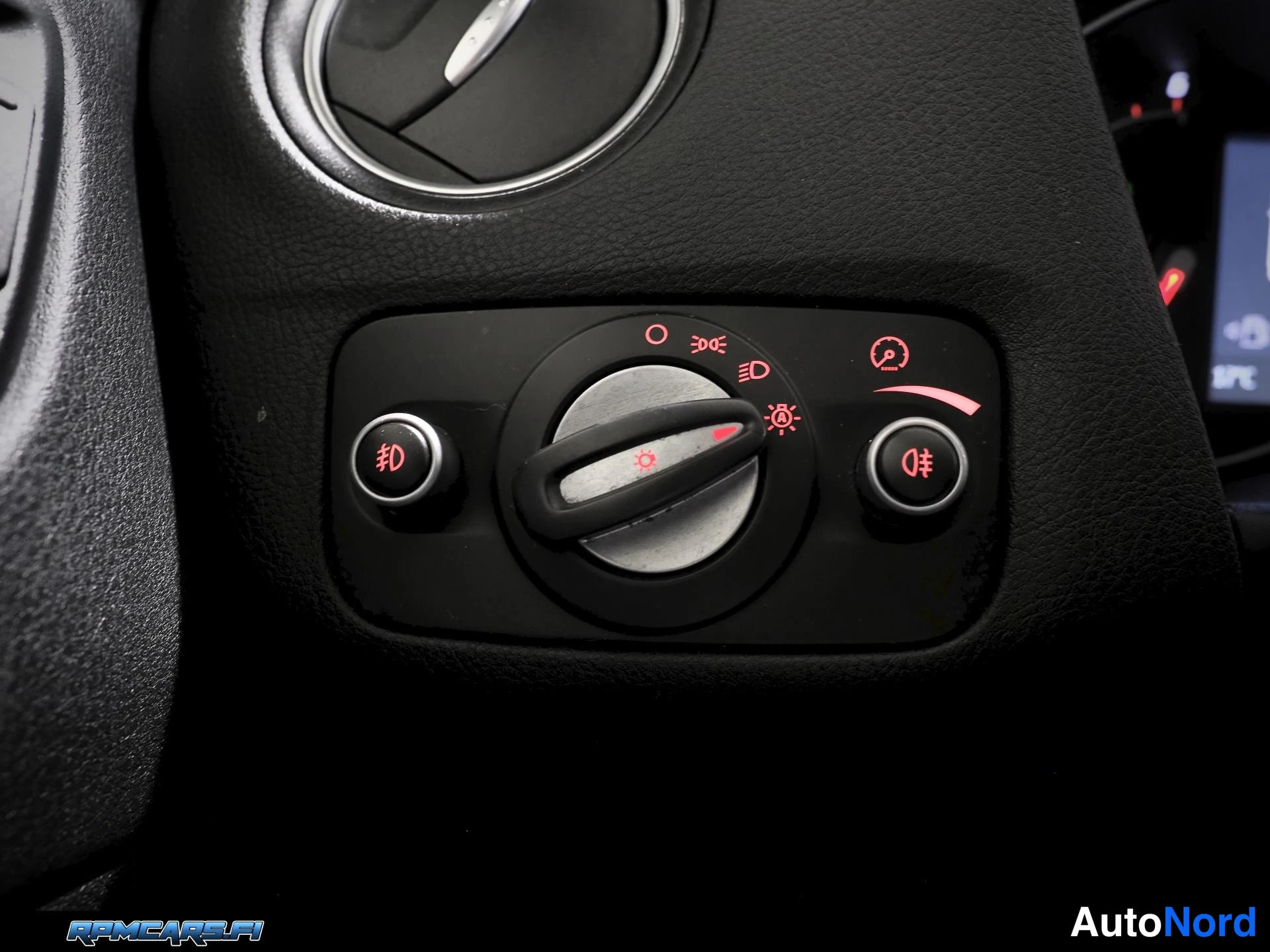 Musta Ford Mondeo 2012, edestä, kuva 13