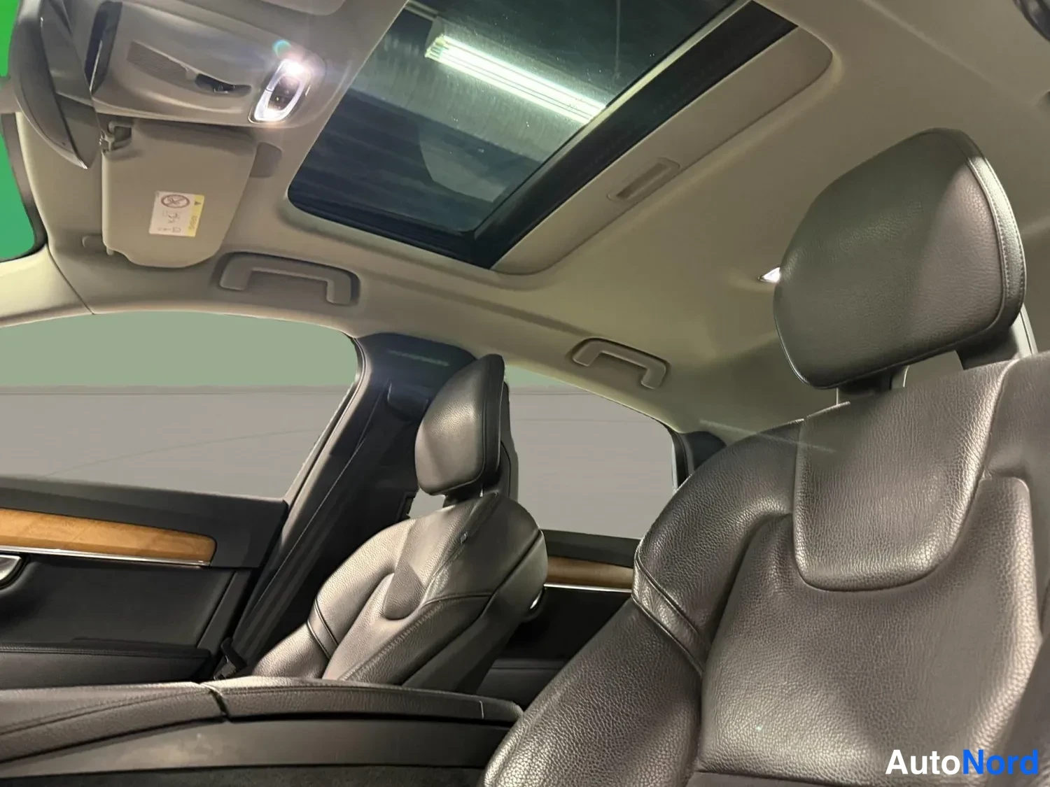 Musta Volvo S90 2017, etuistuimet, kuva 11