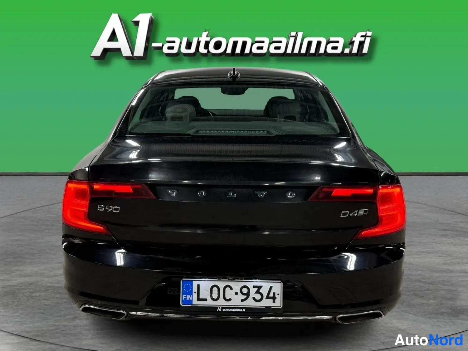 Musta Volvo S90 2017, takaa, kuva 6