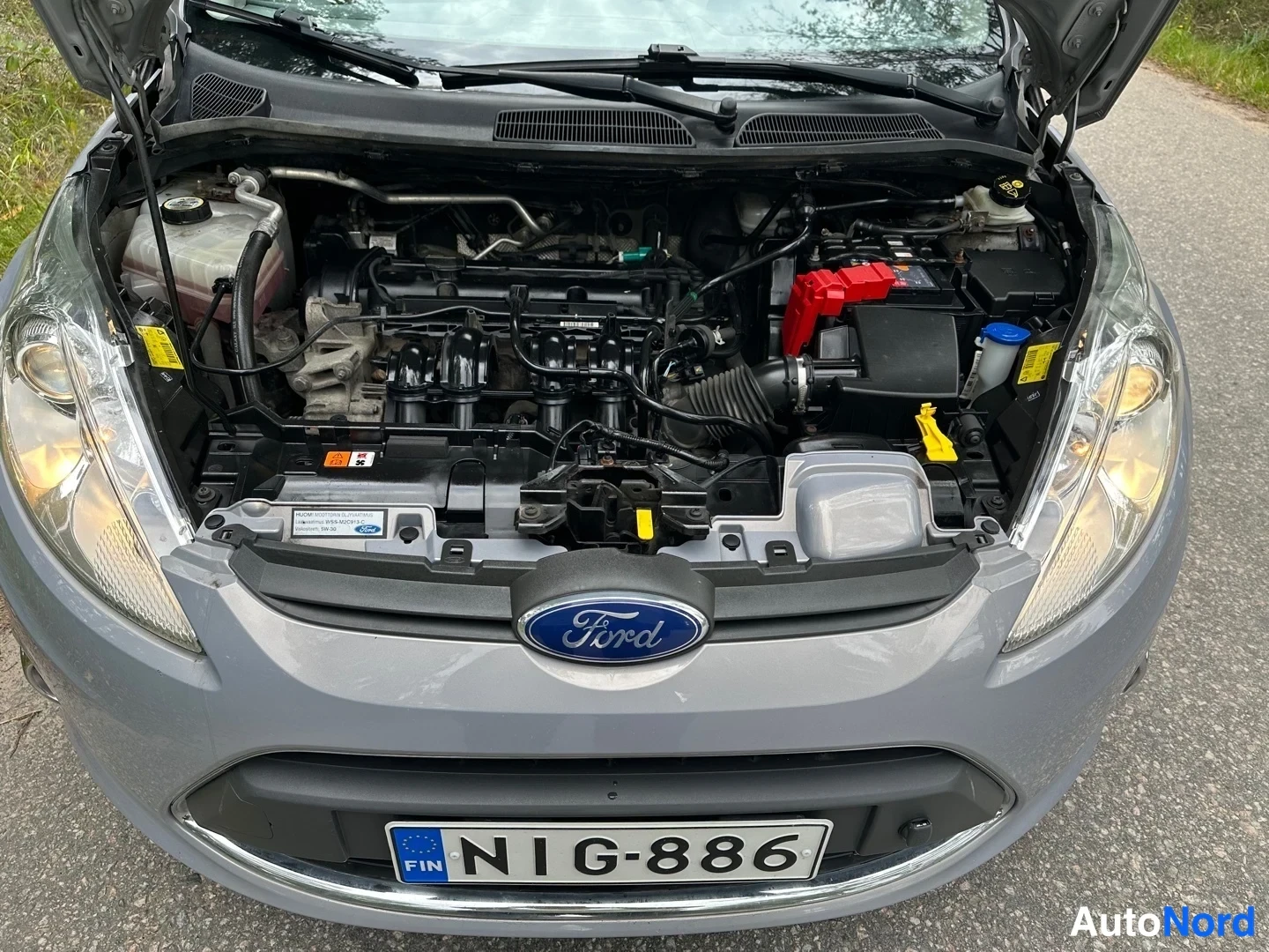 Grey Ford Fiesta 2011, front, photo 3