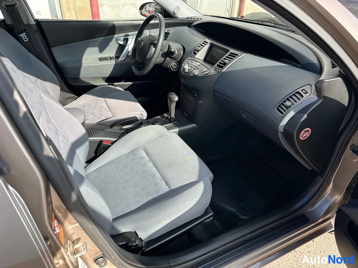 Beige Nissan Primera 2005, kuva 15