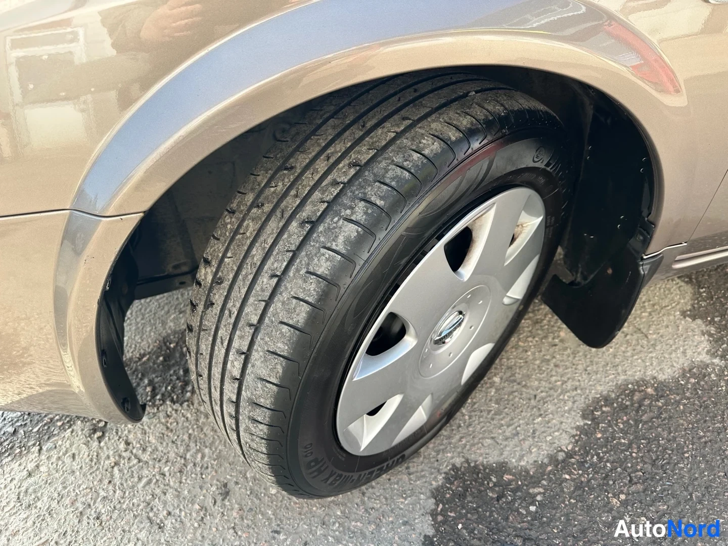 Beige Nissan Primera 2005, yksityiskohta, kuva 11