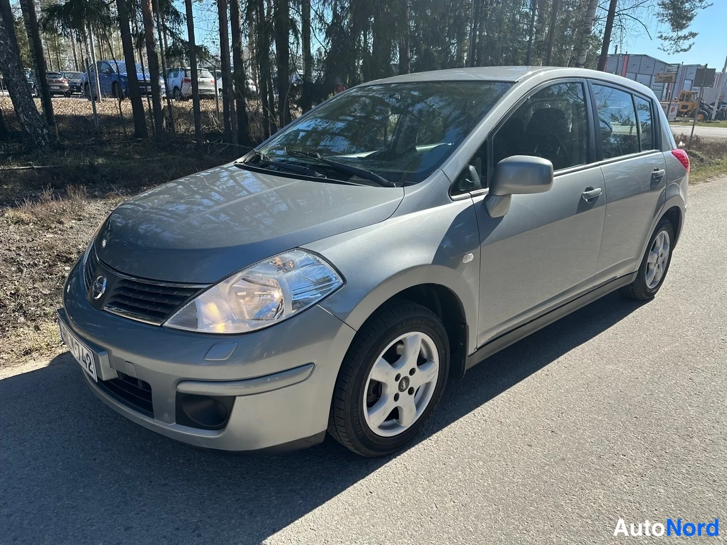 Nissan Tiida 1.6 Visia 2008