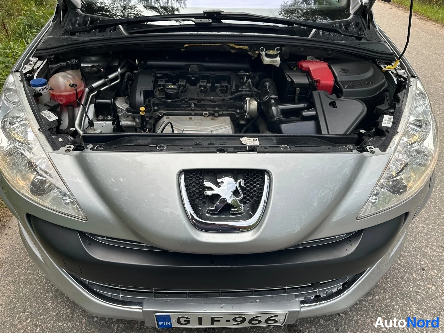 Silver Peugeot 308 2008, front, photo 3