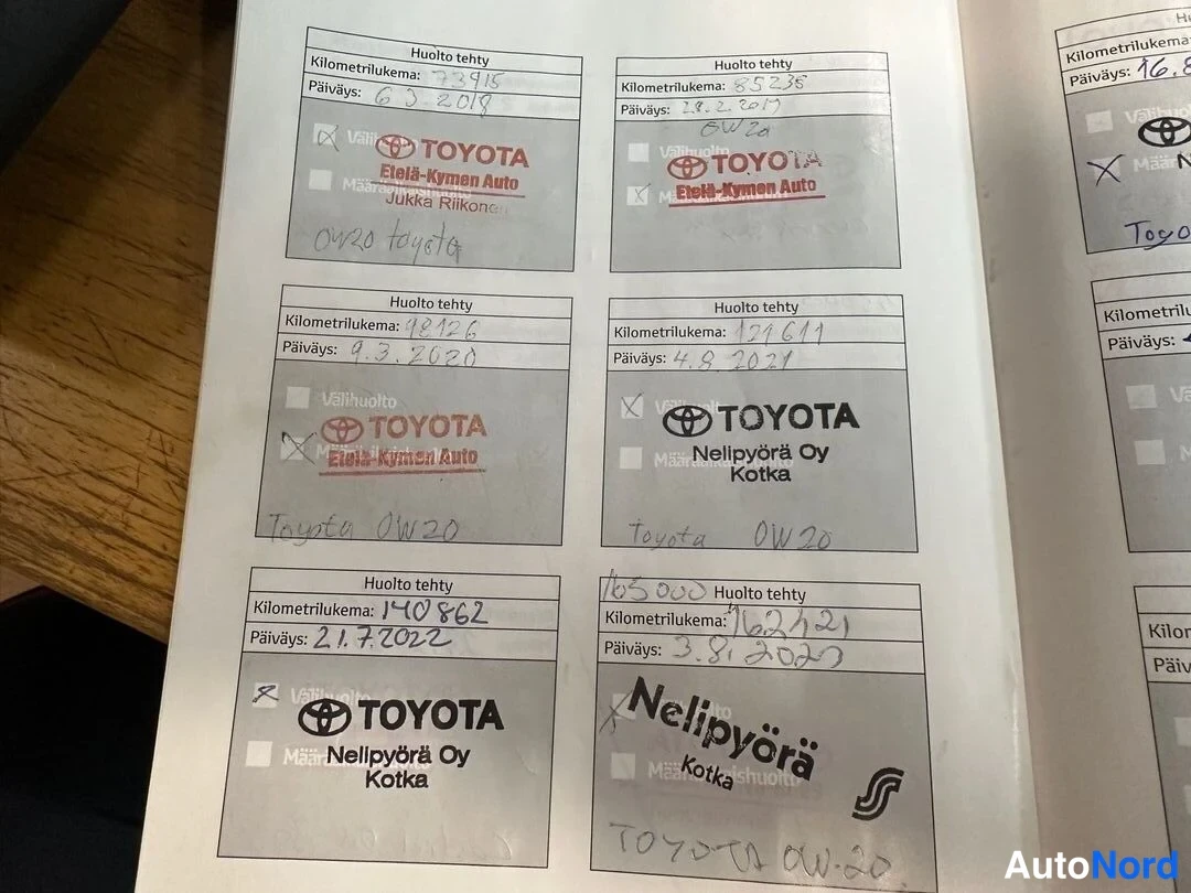 Silver Toyota Yaris 2011, document, photo 14