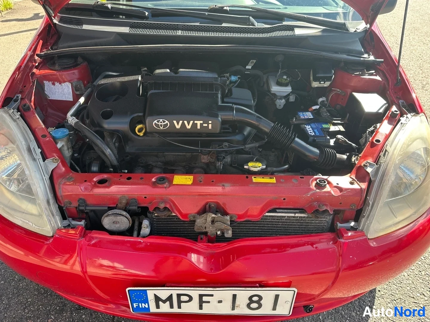 Red Toyota Yaris 2002, photo 14