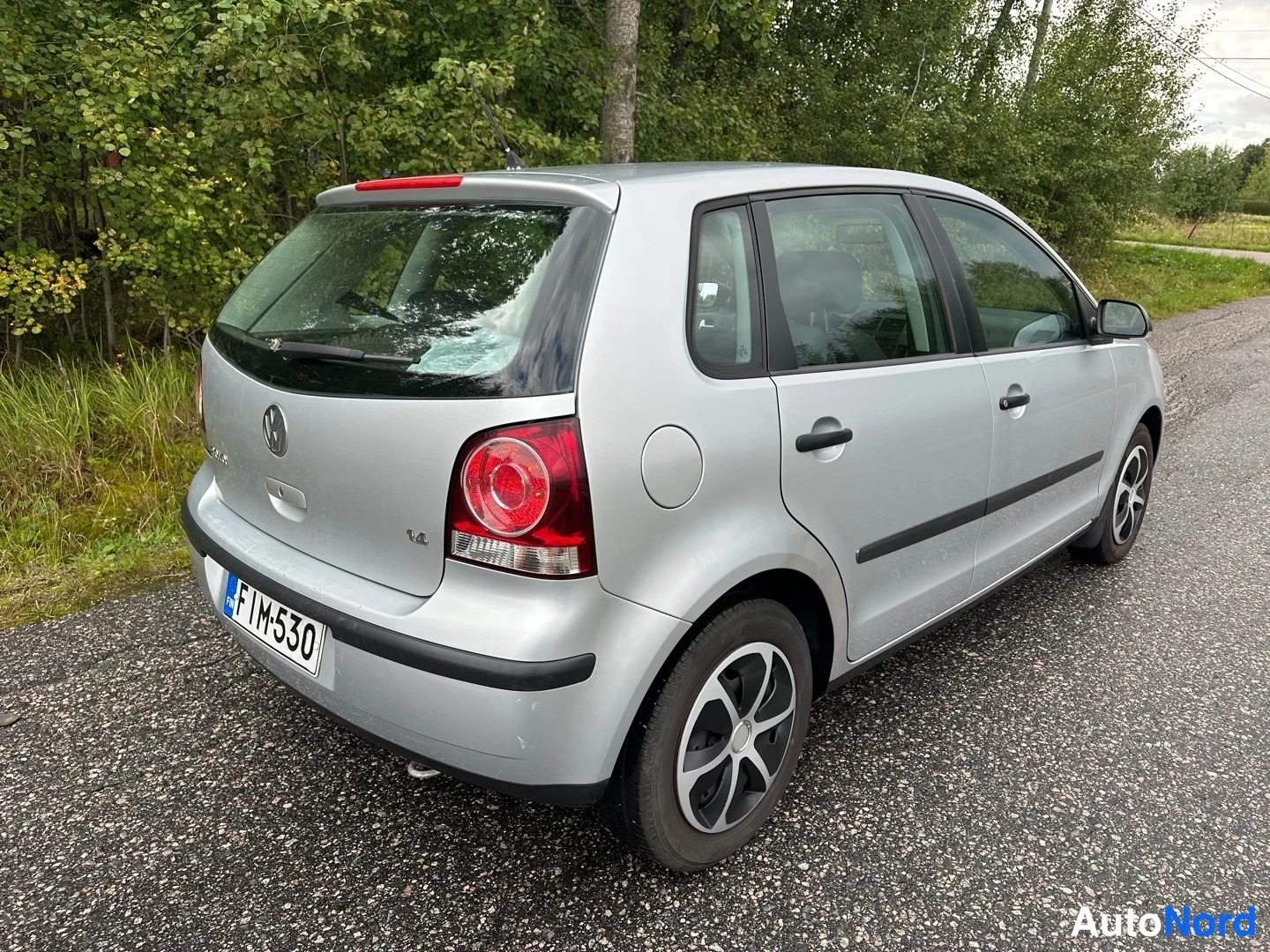 Silver Volkswagen Polo 2008, rear three-quarter, photo 10