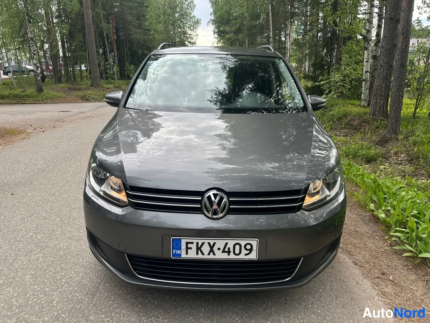 Grey Volkswagen Touran 2013, front, photo 5
