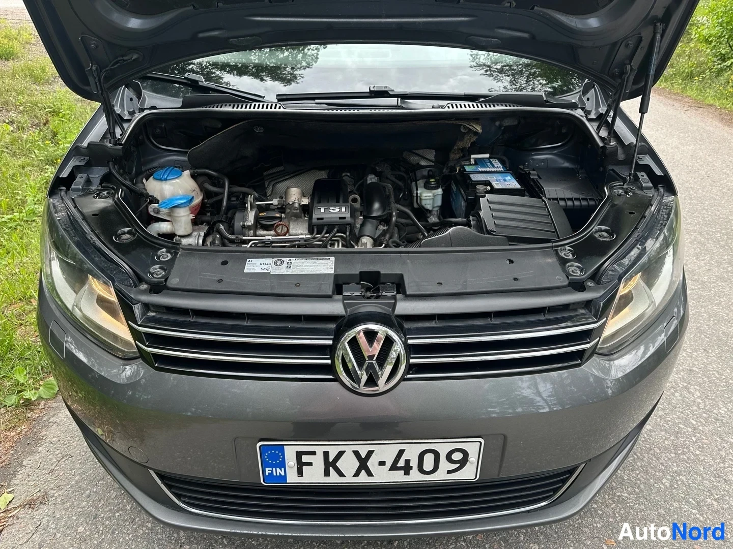 Grey Volkswagen Touran 2013, front, photo 6
