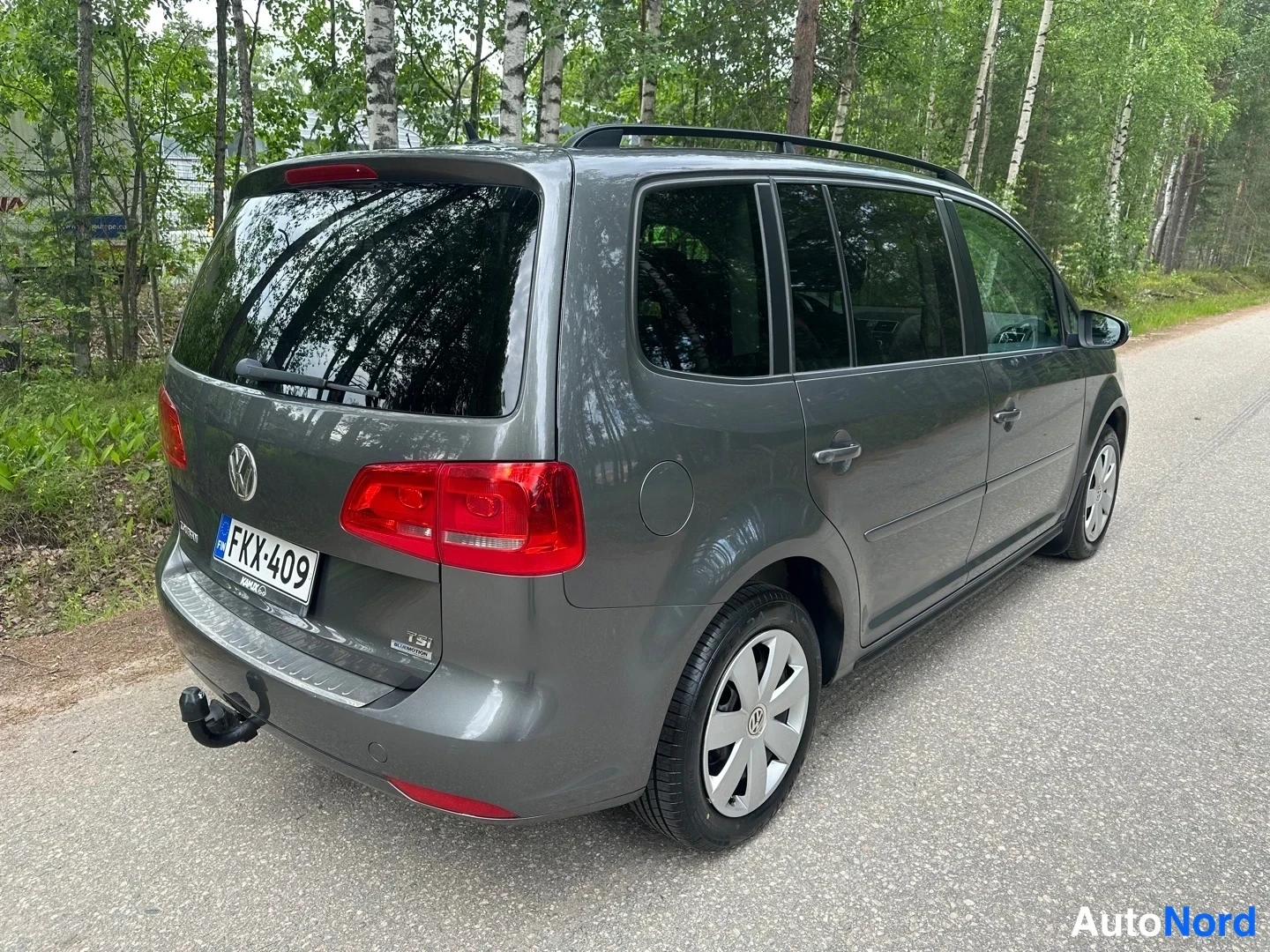 Grey Volkswagen Touran 2013, rear three-quarter, photo 8