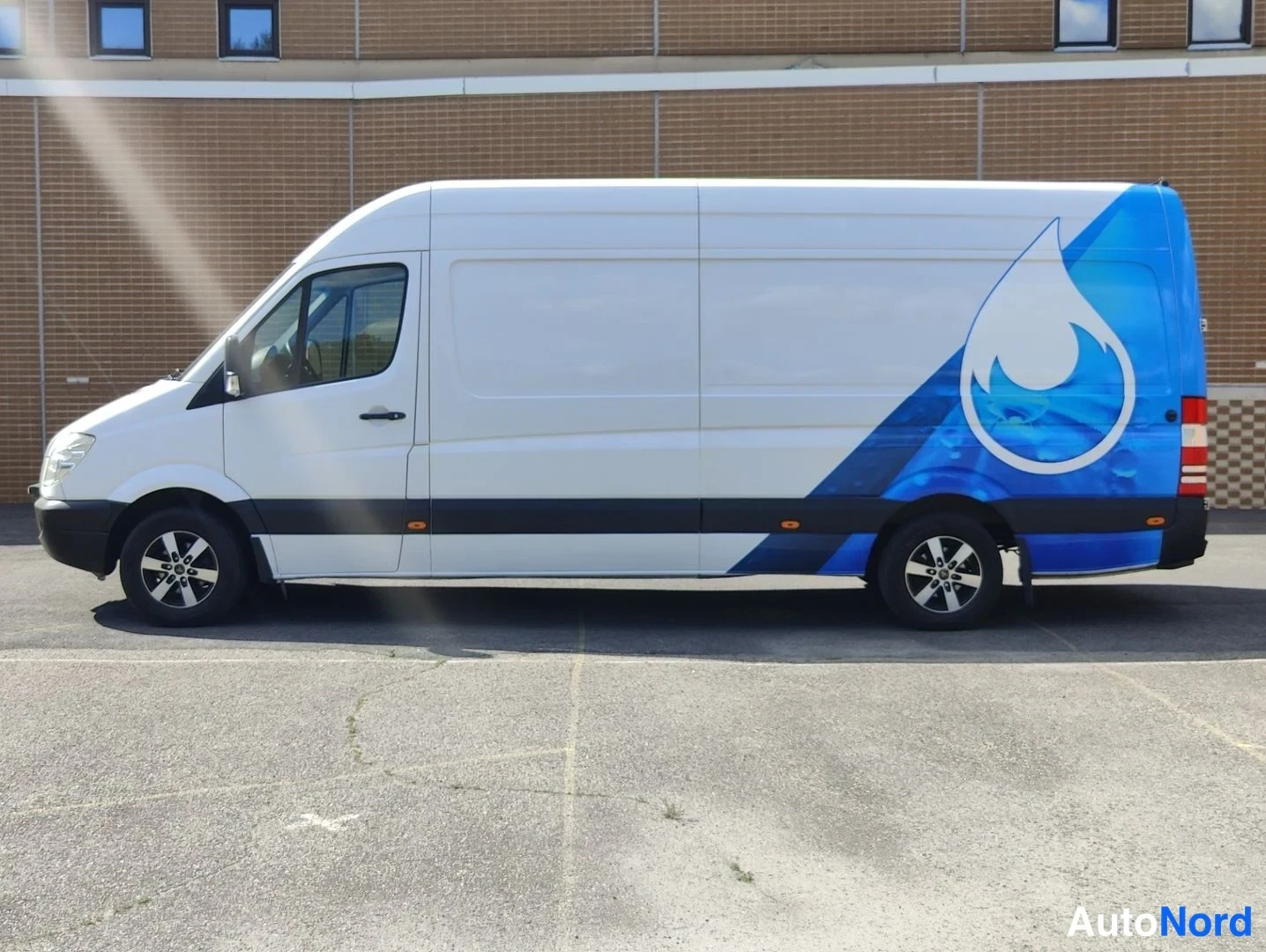 Valkoinen Mercedes-Benz Sprinter 2013, etuviisto, keula vasemmalle, kuva 4