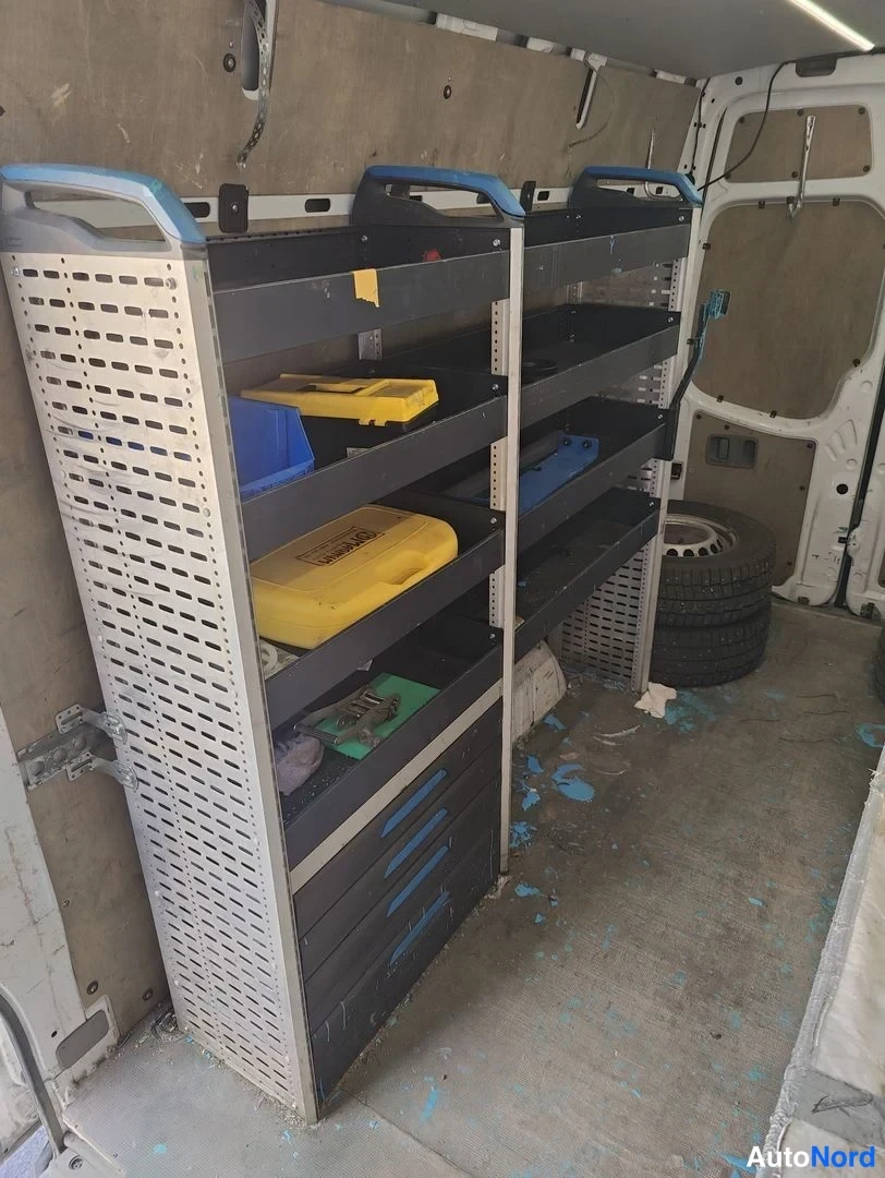 Valkoinen Mercedes-Benz Sprinter 2013, kuva 24