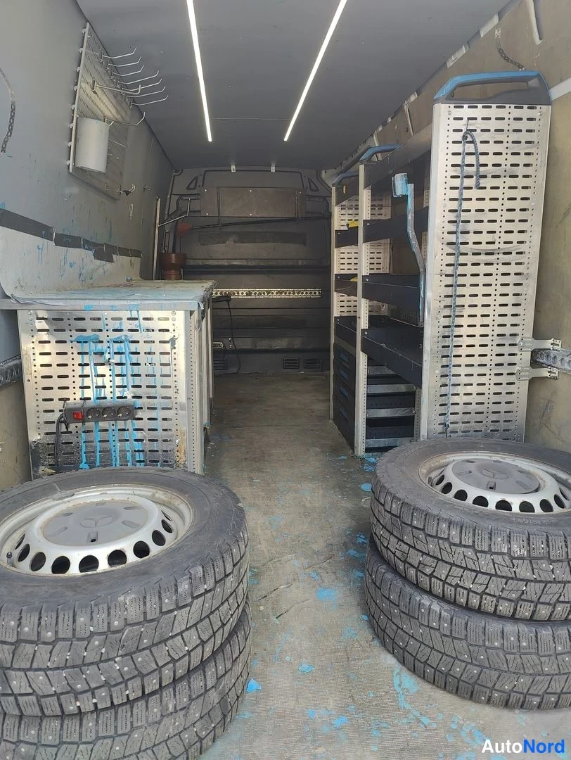 Valkoinen Mercedes-Benz Sprinter 2013, takaa, kuva 13