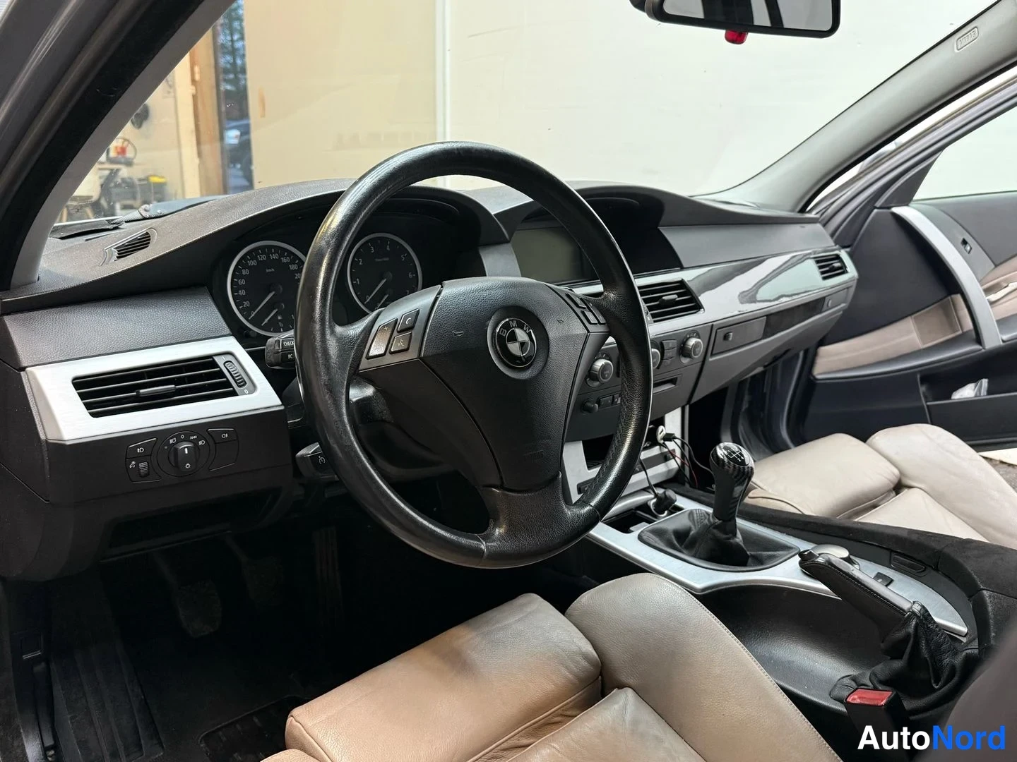 Harmaa BMW 525i 2004, kuva 13
