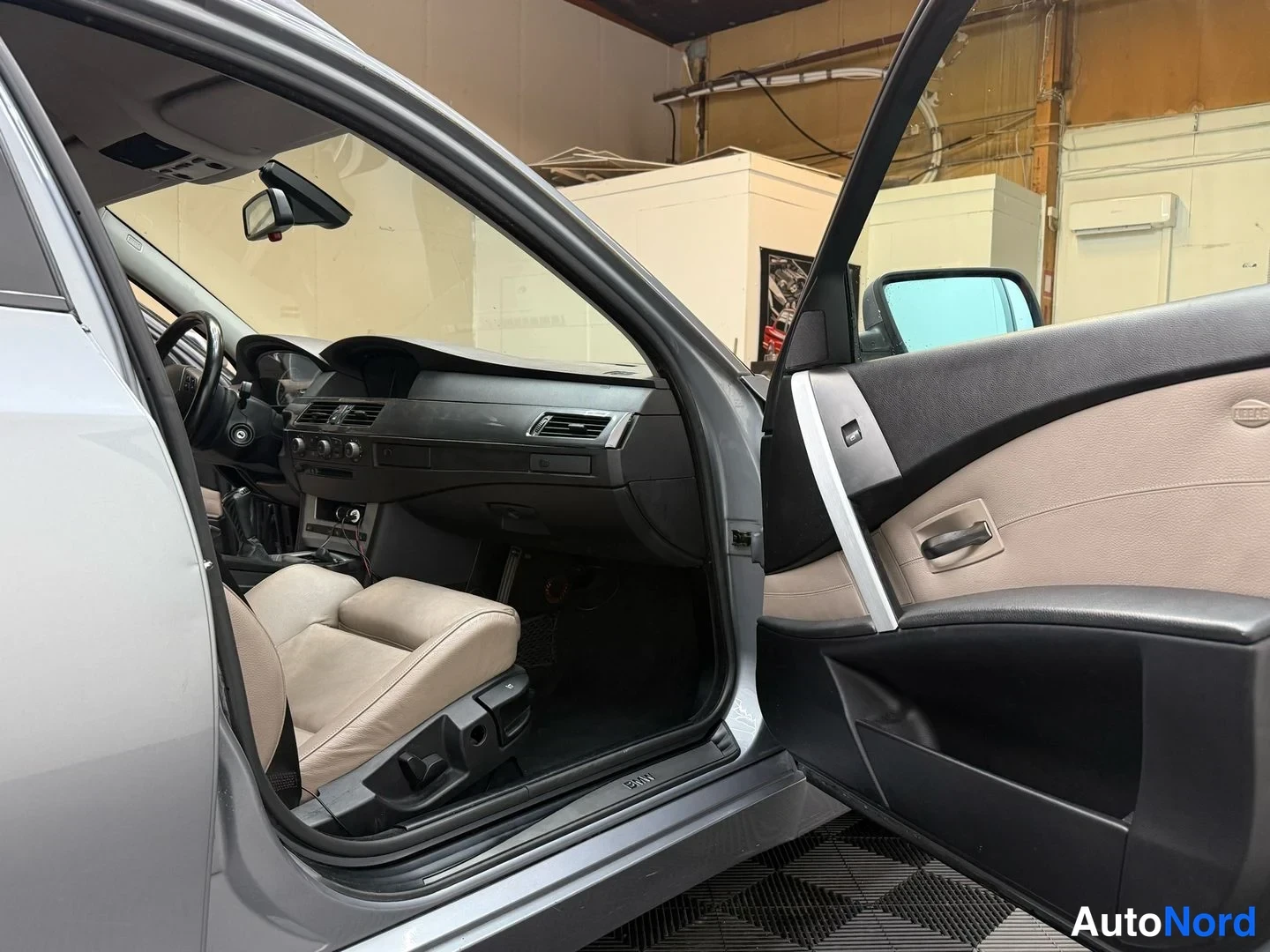 Harmaa BMW 525i 2004, kuva 14