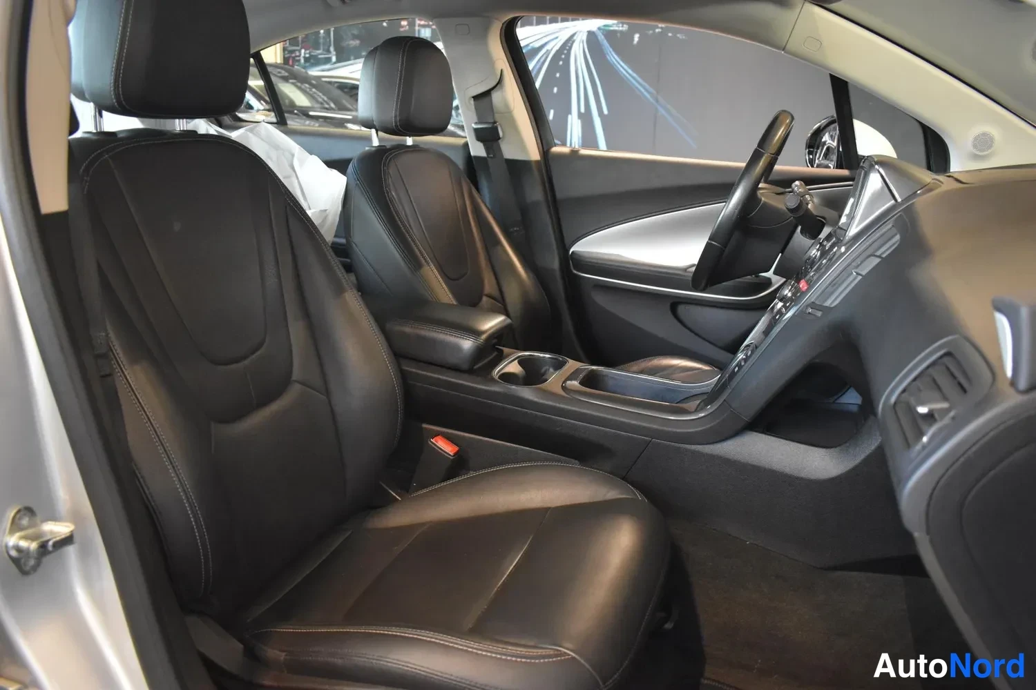 Hopea Opel Ampera 2013, etuistuimet, kuva 14