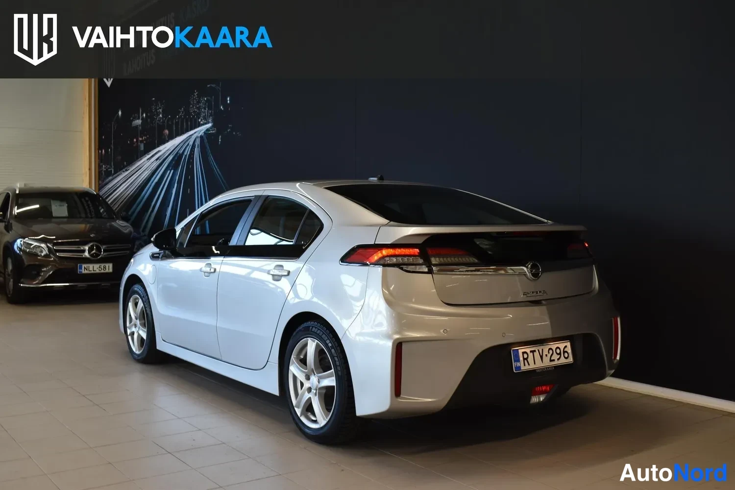 Hopea Opel Ampera 2013, takaviisto, kuva 8