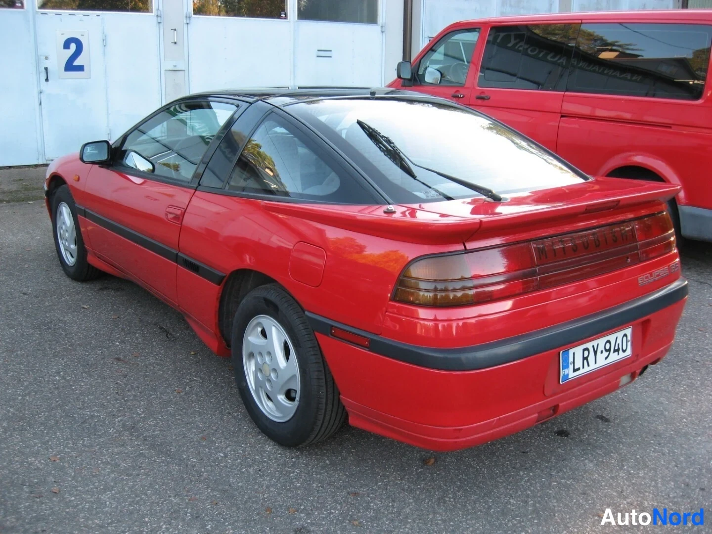 Punainen Mitsubishi Eclipse 1992, takaviisto, kuva 5