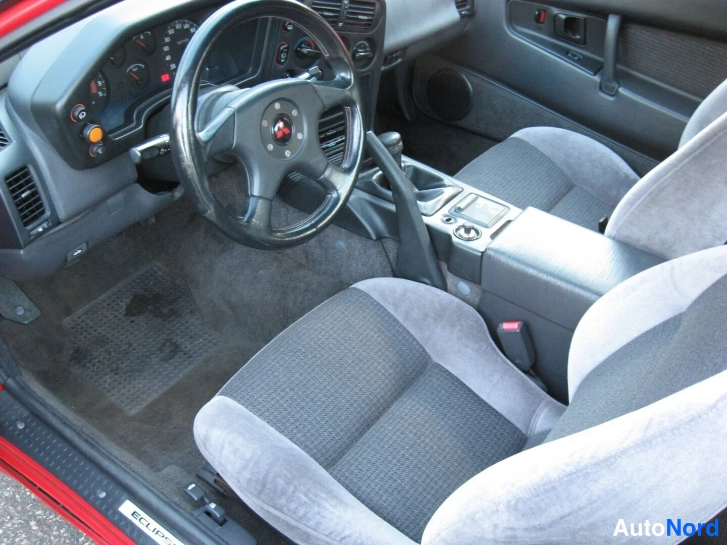 Punainen Mitsubishi Eclipse 1992, kuva 6