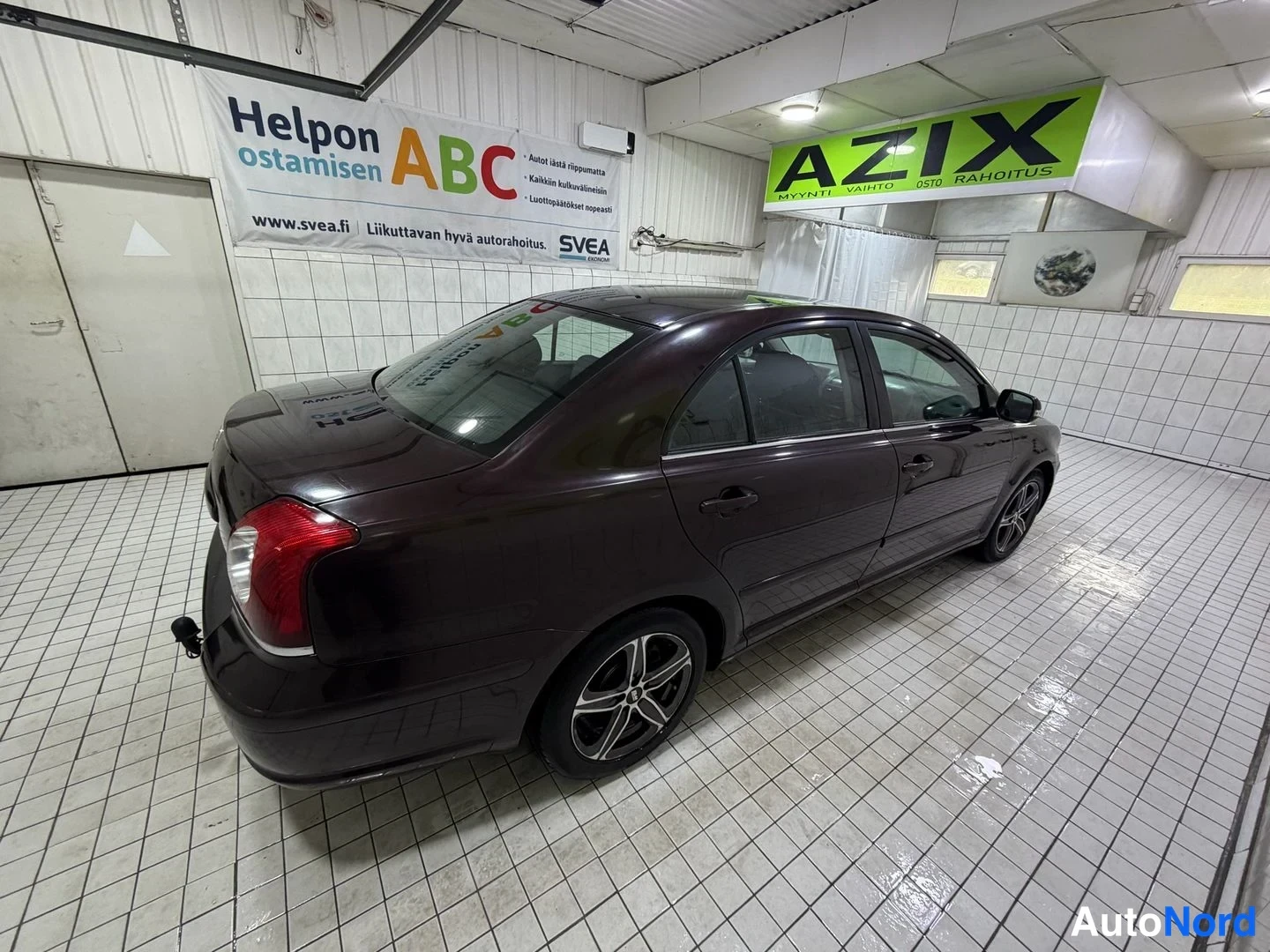 Ruskea Toyota Avensis 2007, takaviisto, kuva 8