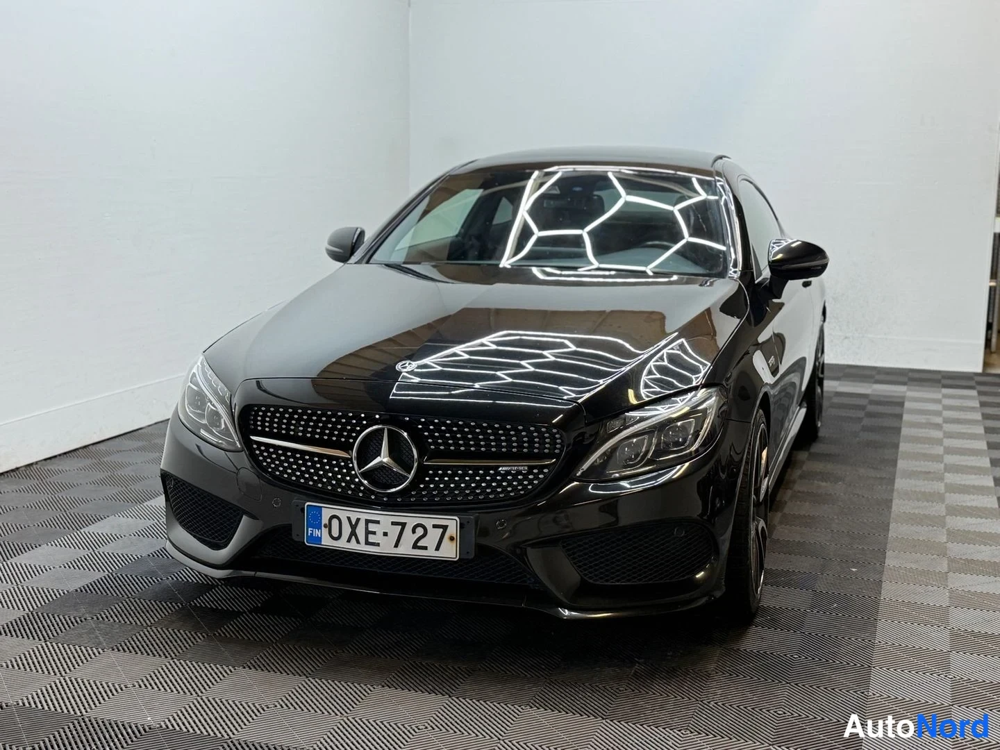 Musta Mercedes-Benz C 43 2017, kuva 34