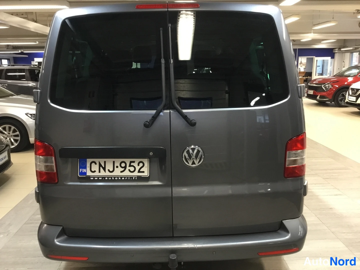 Harmaa Volkswagen Caravelle 2014, takaa, kuva 6