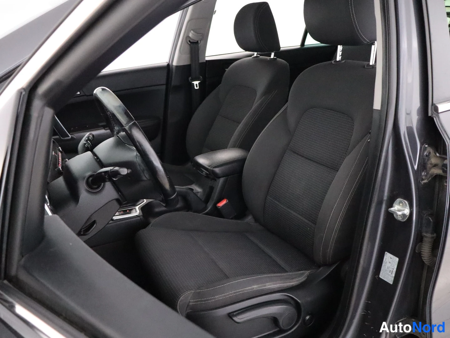 Harmaa Kia Sportage 2016, ohjaamo, kuva 8