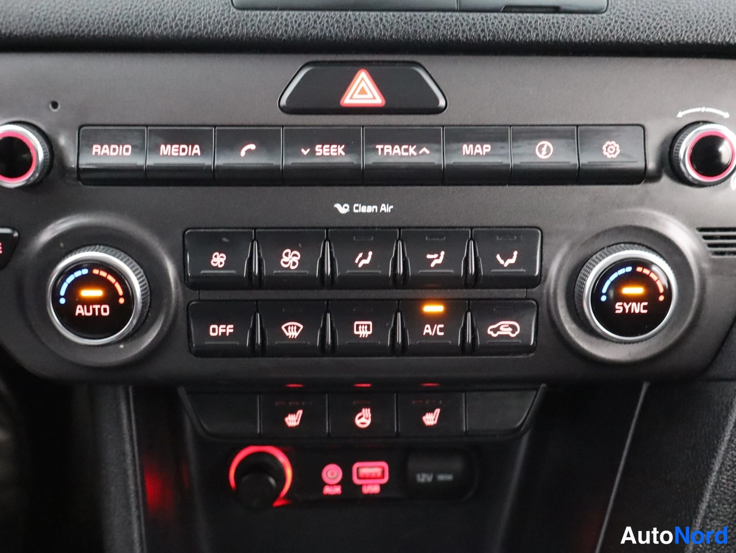 Harmaa Kia Sportage 2016, yksityiskohta, kuva 25