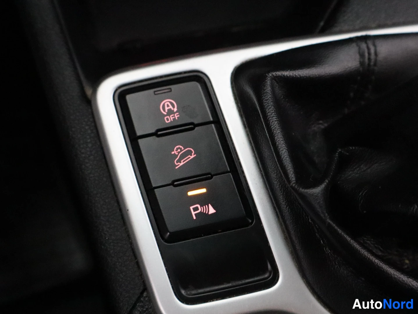 Harmaa Kia Sportage 2016, yksityiskohta, kuva 26