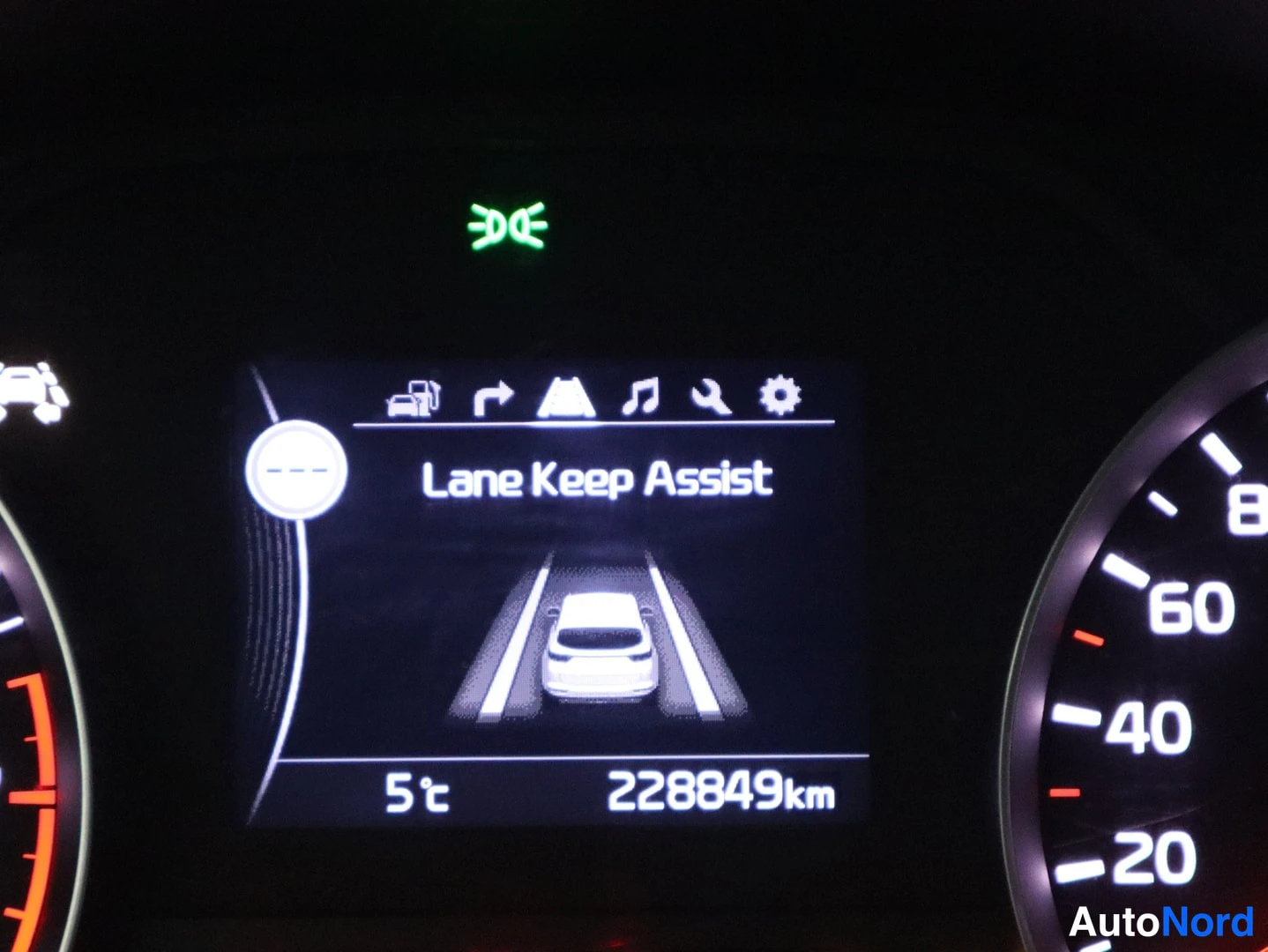 Harmaa Kia Sportage 2016, yksityiskohta, kuva 28