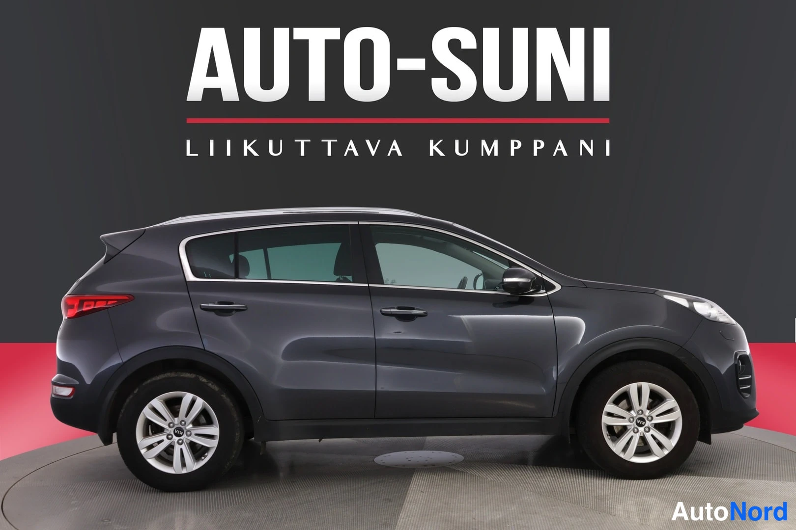 Harmaa Kia Sportage 2016, sivulta, kuva 3