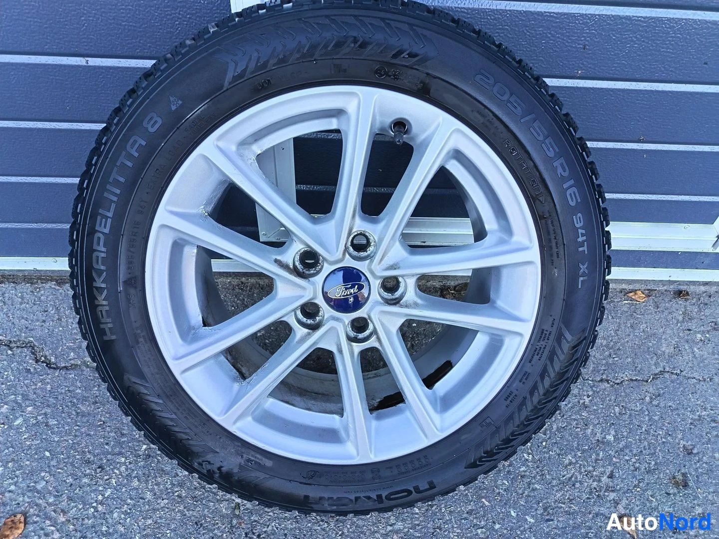 Punainen Ford C-Max 2017, kuva 12