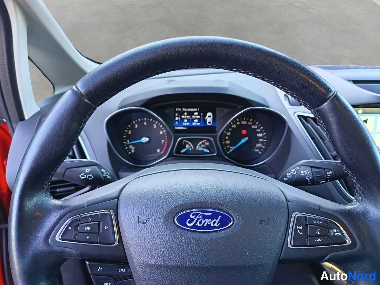 Punainen Ford C-Max 2017, kuva 20