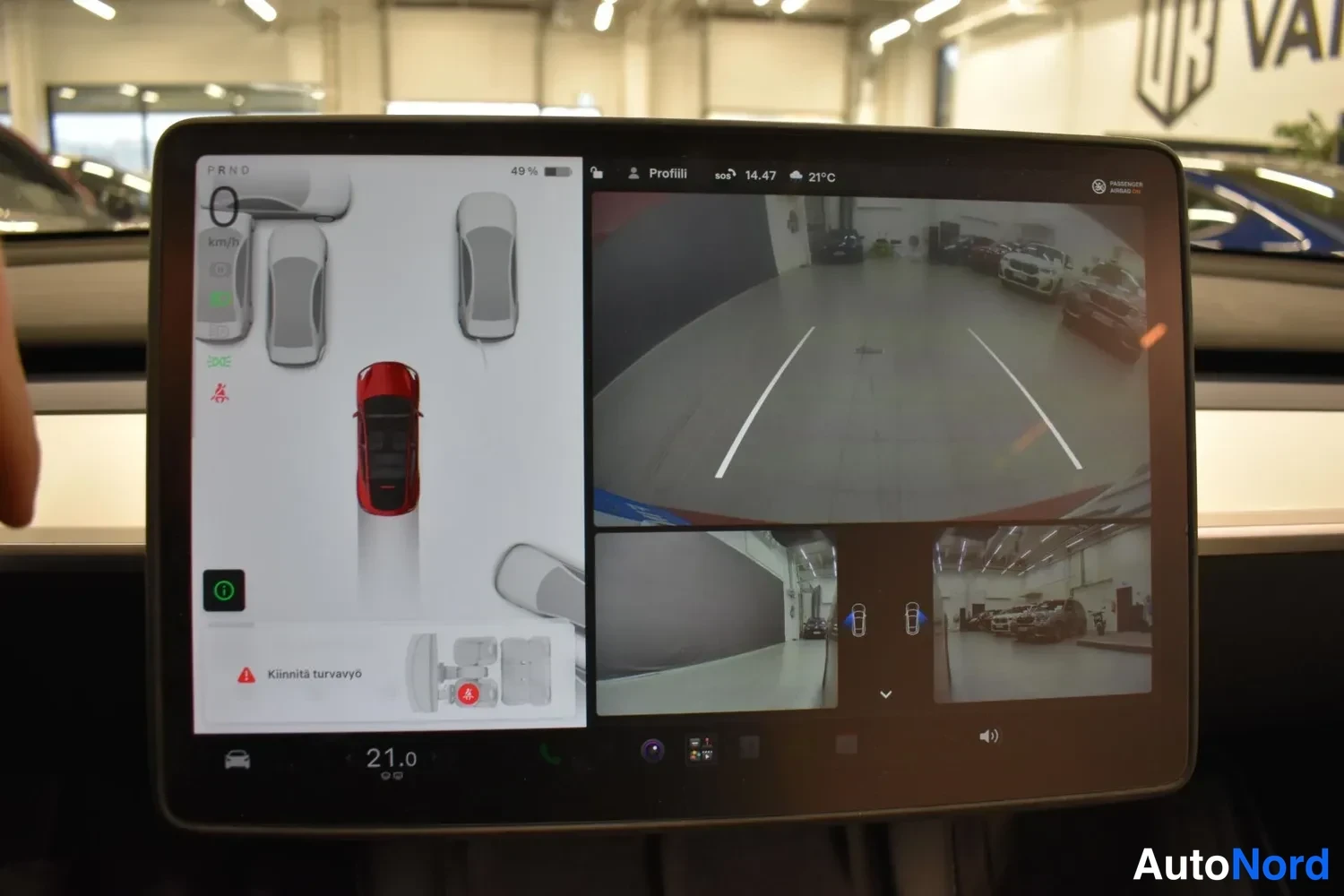 Red Tesla Model Y 2022, photo 16