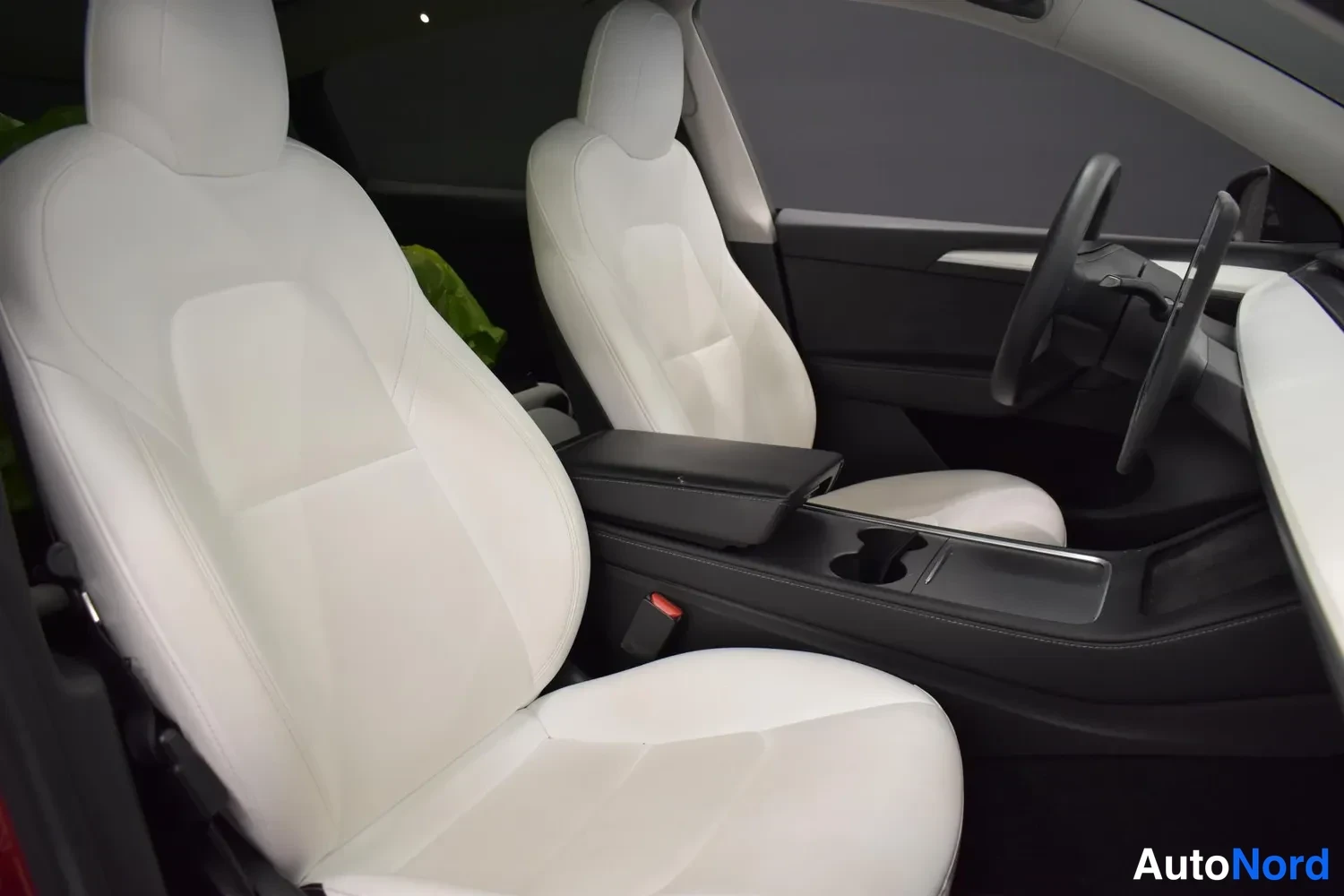 Red Tesla Model Y 2022, photo 8