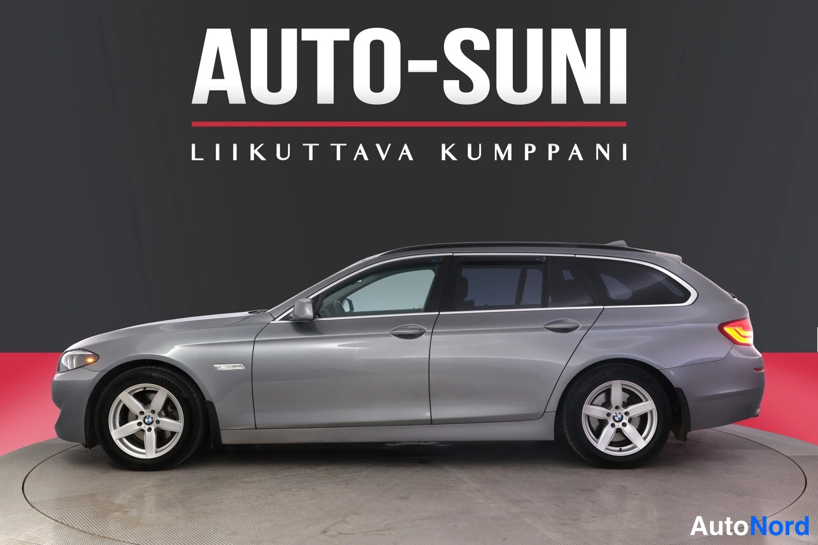 Hopea BMW 520d 2011, sivulta, kuva 4
