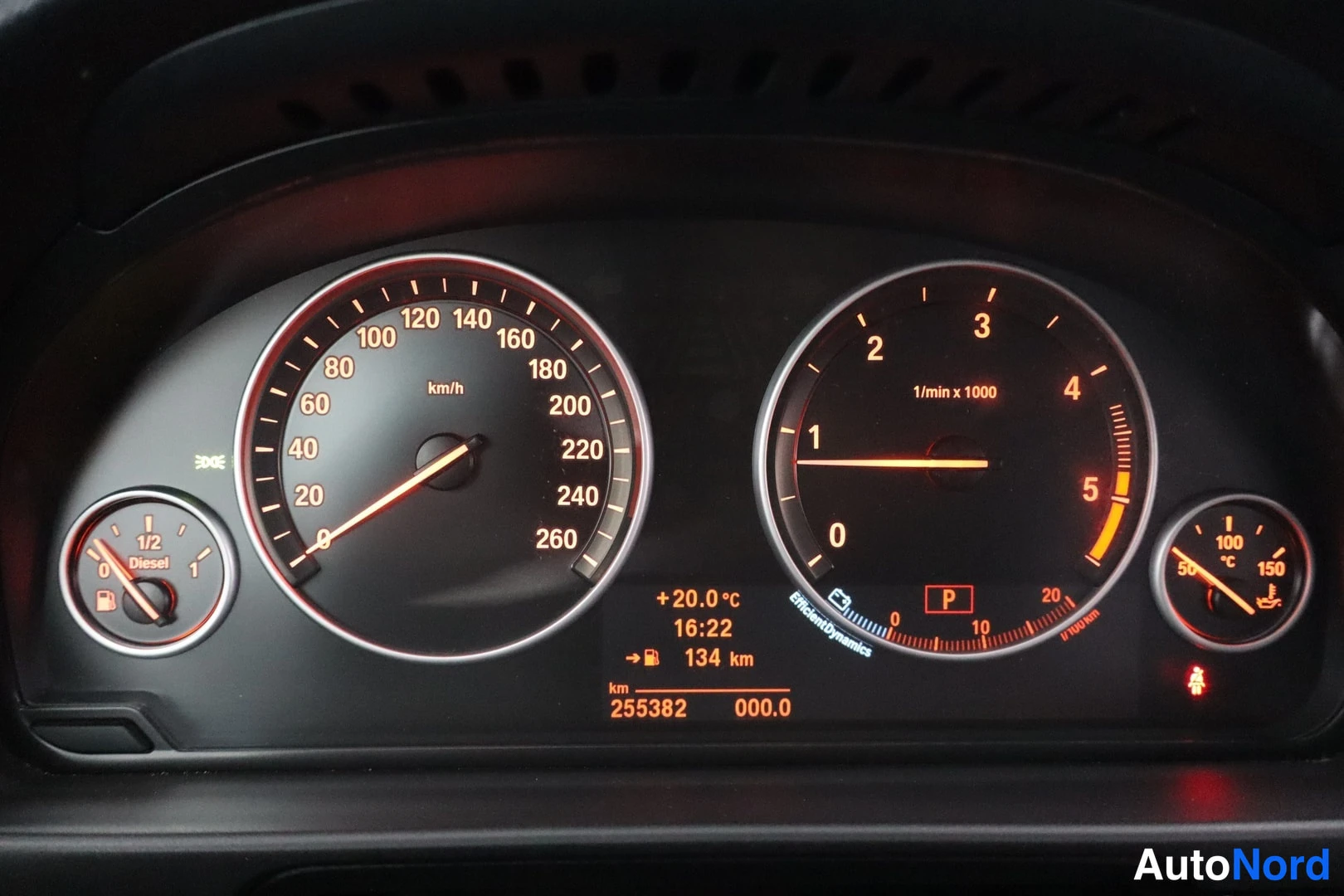 Hopea BMW 520d 2011, yksityiskohta, kuva 16