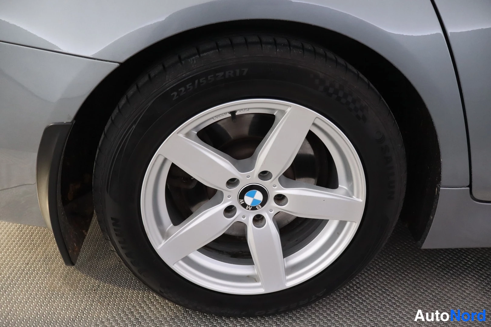 Hopea BMW 520d 2011, yksityiskohta, kuva 26