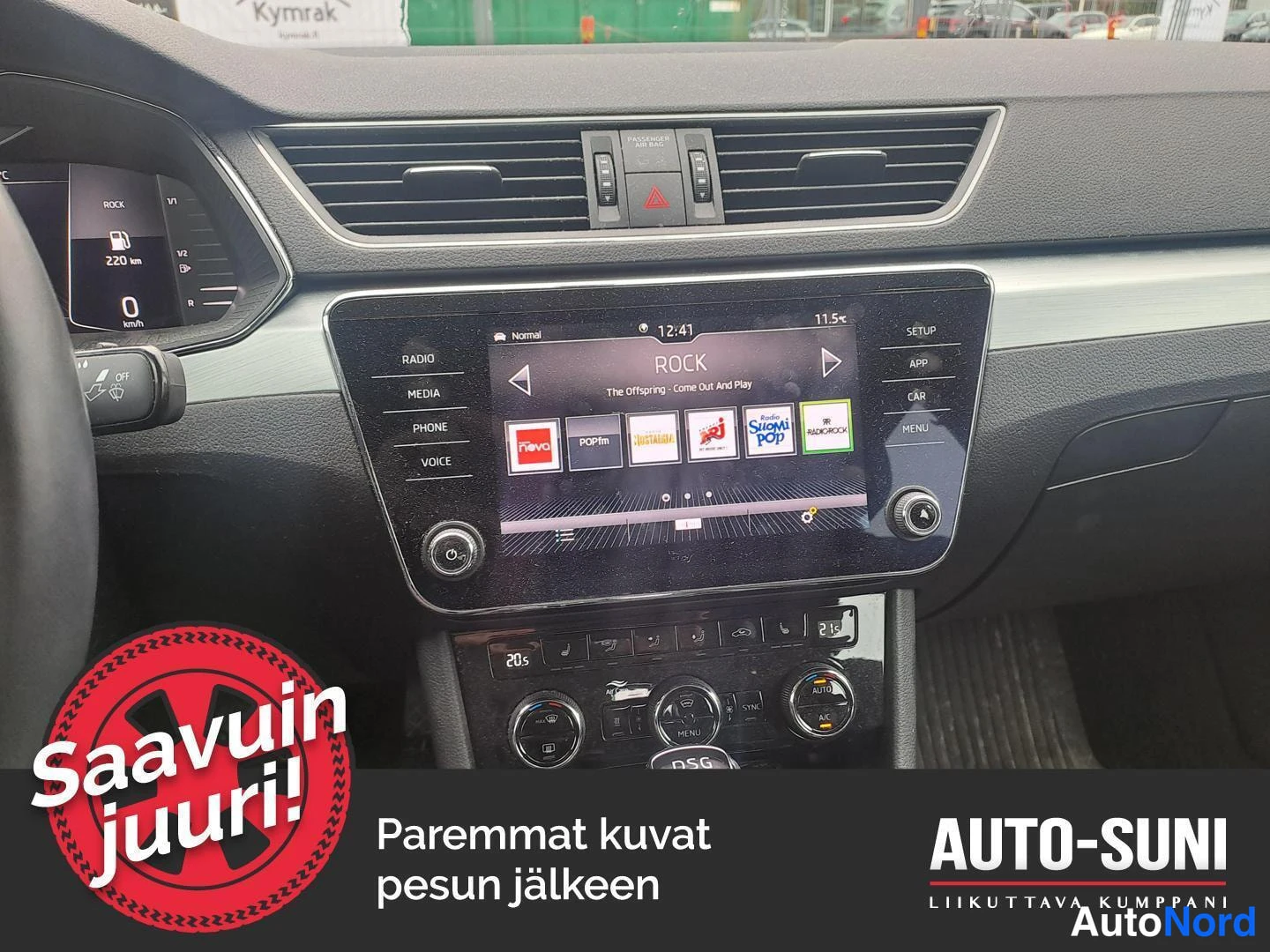 Valkoinen Skoda Superb 2019, kuva 6