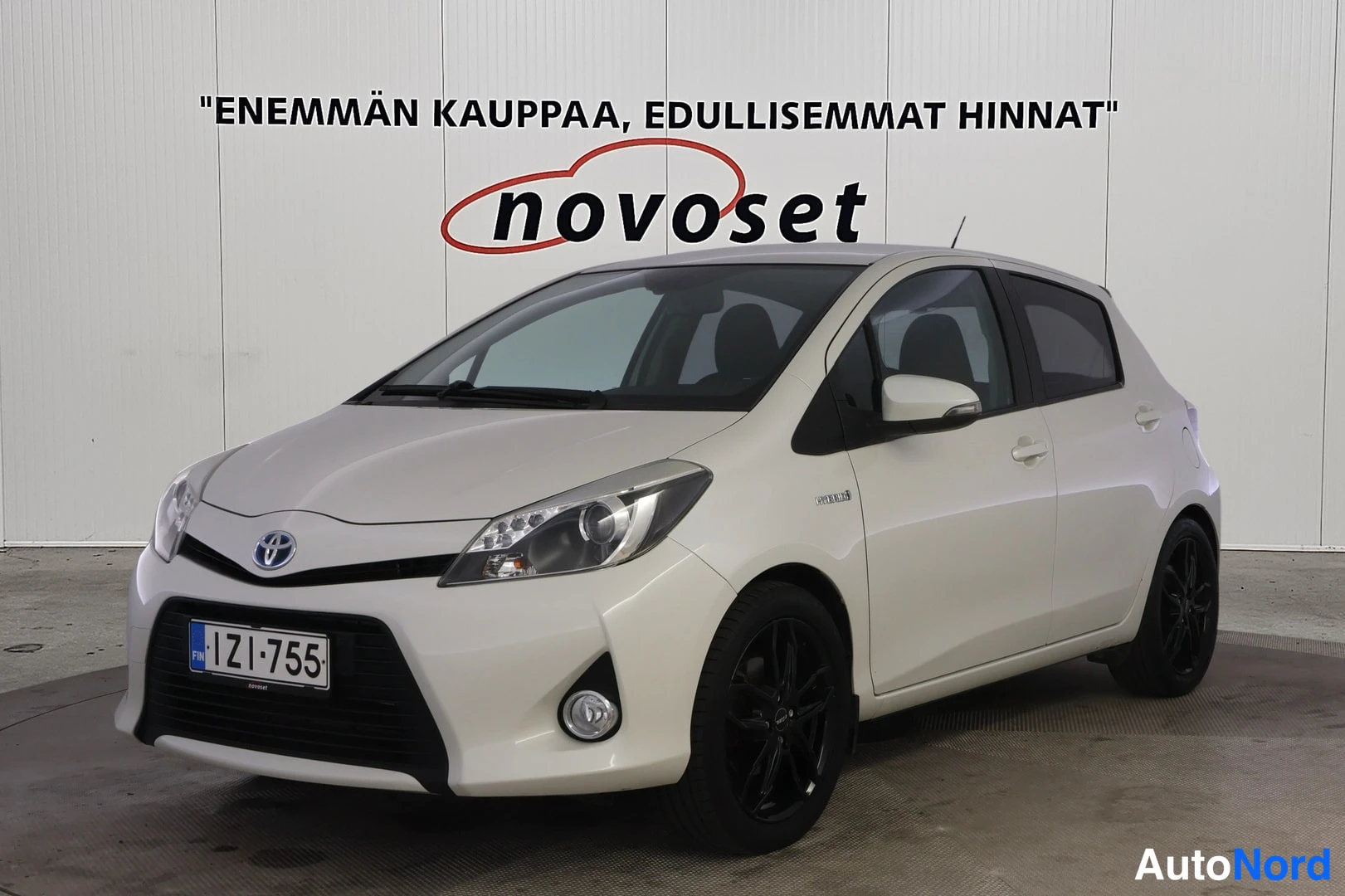 Toyota Yaris Hybrid Style 2014