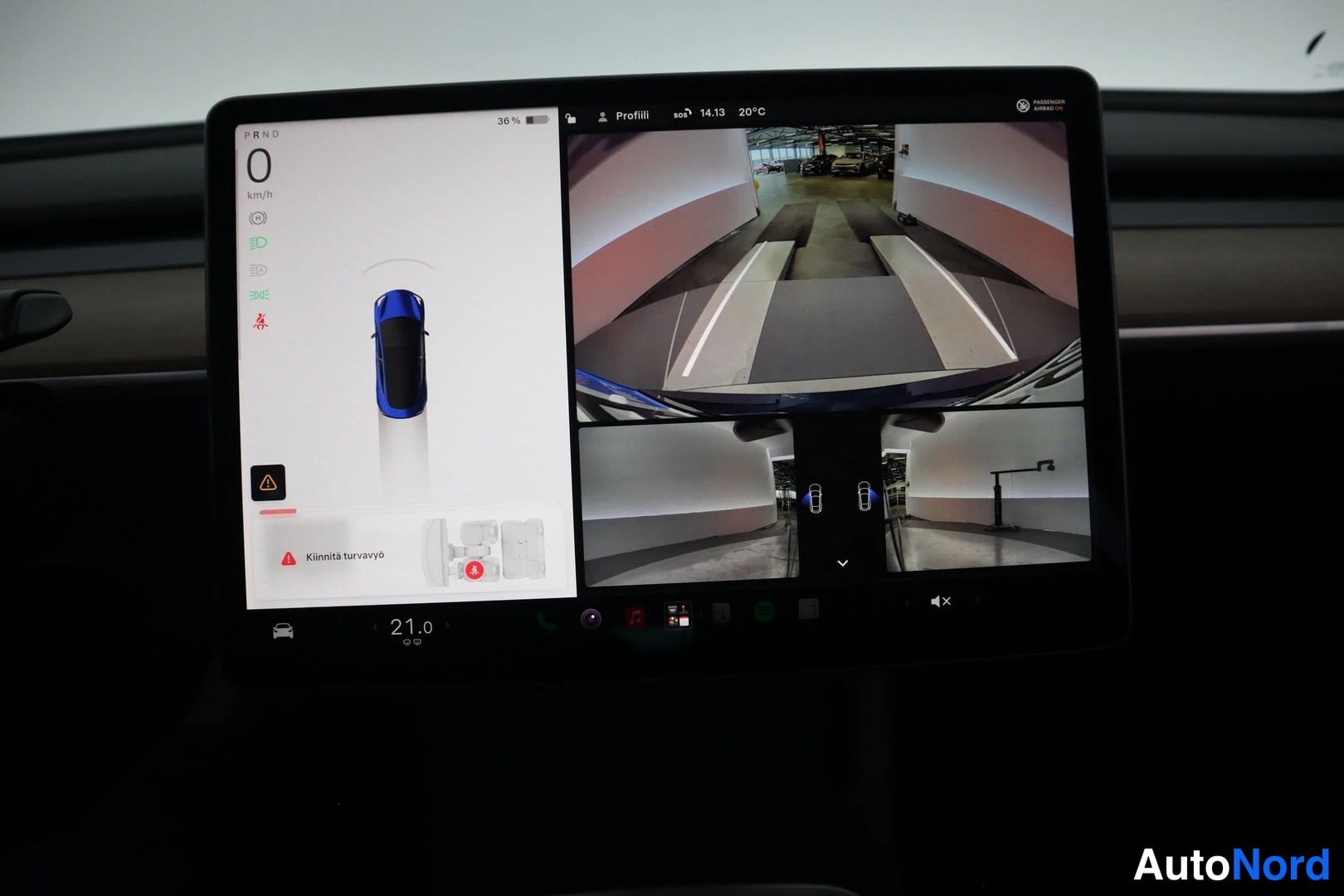 Sininen Tesla Model 3 2022, yksityiskohta, kuva 22